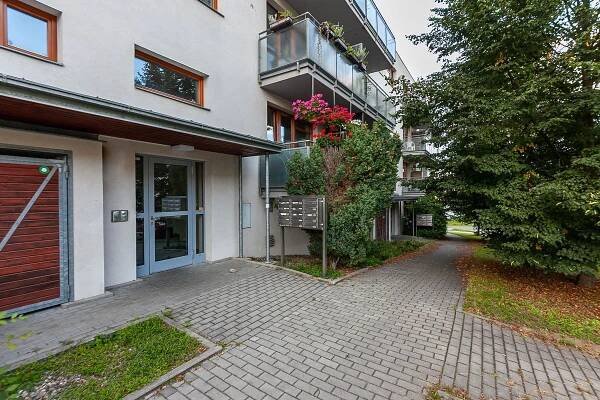 Prodej bytu 2+kk 42 m², Neumannova, Praha, Praha