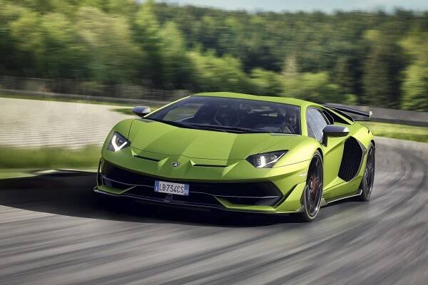 Lamborghini Aventador SVJ - Král Severní smyčky je na světě - Medziplyn