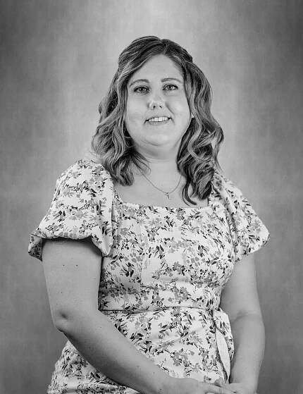 Elizabeth Campbell Business Headshot
