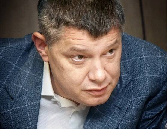 Hušák se odvolal proti konkurzu, Sazka ruší leasingy na luxusní auta