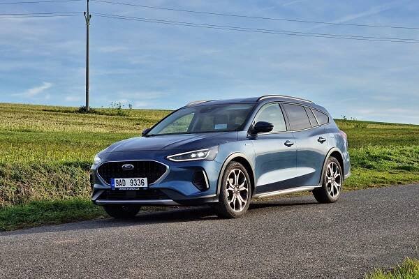 Test Ford Focus Active kombi 1.0 EcoBoost Hybrid