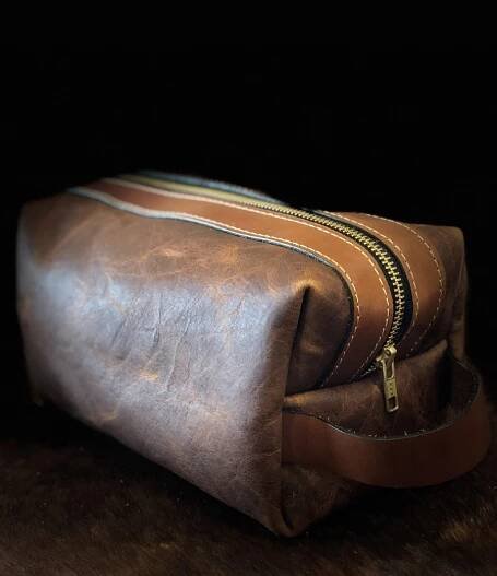 Men’s Bison Dopp Kit
