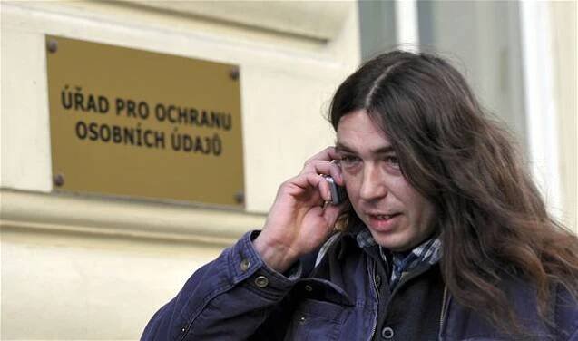Penc se zajímal o činnost policie v kauze Placák. Ta ho chtěla předvést