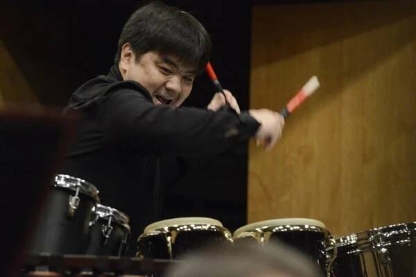 Čínský perkusionista ohromil Ostravu a Janáčkově filharmonii se opět tleskalo vestoje