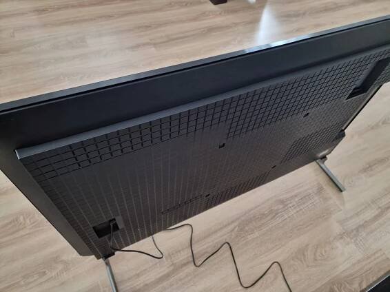 Sony Bravia KD-55X85L  Čakajte tenký a dizanovo slušný TV.
