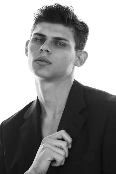 Denys – Daniel Martinez