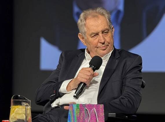 Zeman chválí spojení SOCDEM a Stačilo. Babiš ho žádal, ať promluví s Maláčovou
