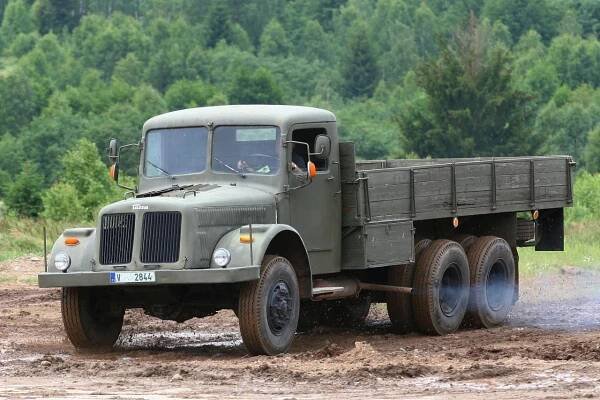 Tatra 111