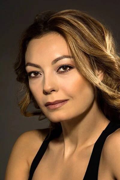 Özge Özder herečka