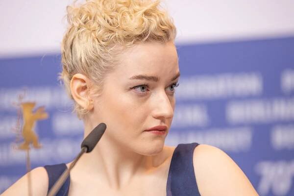 Julia Garner – Wikipedie