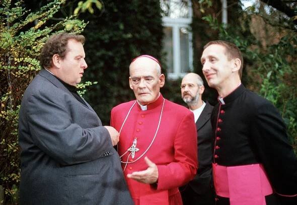 Otec Braun - Kostra v dunách - Z filmu - Ottfried Fischer, Hans-Michael Rehberg, Gilbert von Sohlern