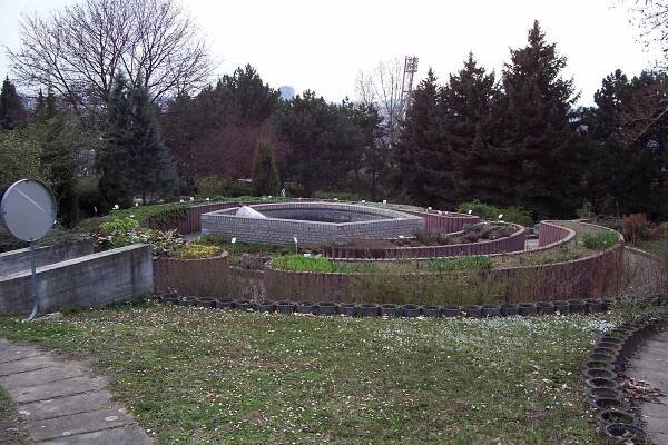 Soubor:Arboretum Brno 3.jpg – Wikipedie
