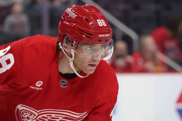 NHL contract grades: Patrick Kane stays with Red Wings on clever 1-year deal