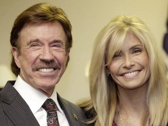 Chuck Norris a jeho manželka Gena (Garland, 2. prosince 2010)