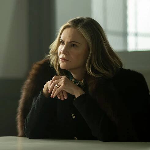 Jennifer Jason Leigh on What Lorraine Got Wrong on ‘Fargo.’