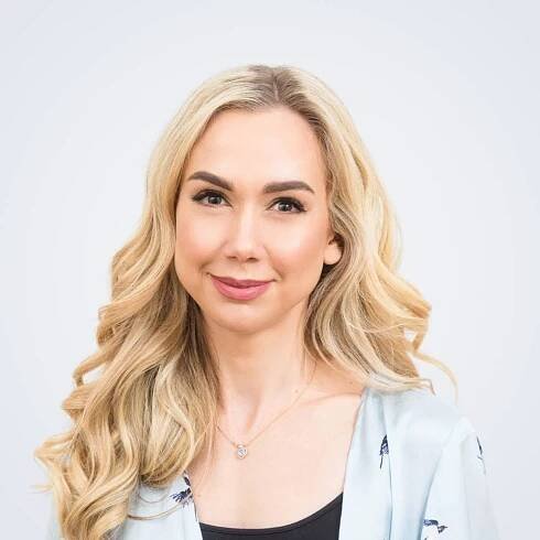 Polina Igorevna Lynch - Mental Health Counselor - Prague Integration