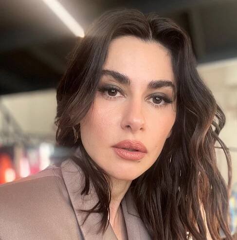 Cavadzade is one of the most popular actresses in Turkey