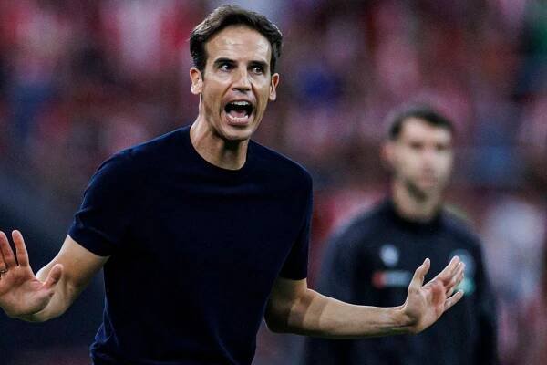 Iñigo Pérez: Der Trainer war nach der Partie gegen Barcelona außer sich.