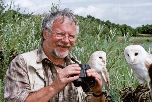 Blog-Bill-Oddie-Spot-the-red-spot-1025x690