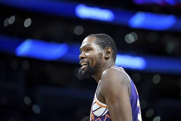 NBA superstar Kevin Durant has never shied away from engaging with fans-especially those who gamble on his performances. At Fanatics Fest 2025, the Phoenix Suns forward opened up about how betting culture has influenced the NBA, admitting he enjoys the added pressure but criticizes reckless wagering.