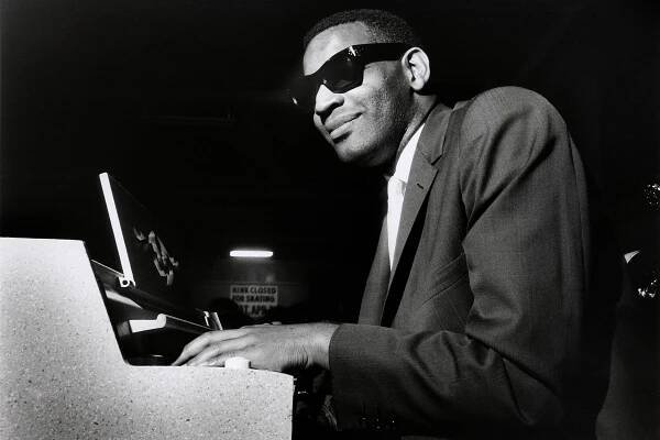 UNITED STATES - JANUARY 01:  Photo of Ray CHARLES; live in Rochester  (Photo by Paul Hoeffler/Redferns)