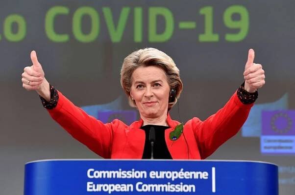 Evropská unie: Od jednotného trhu k tragické frašce