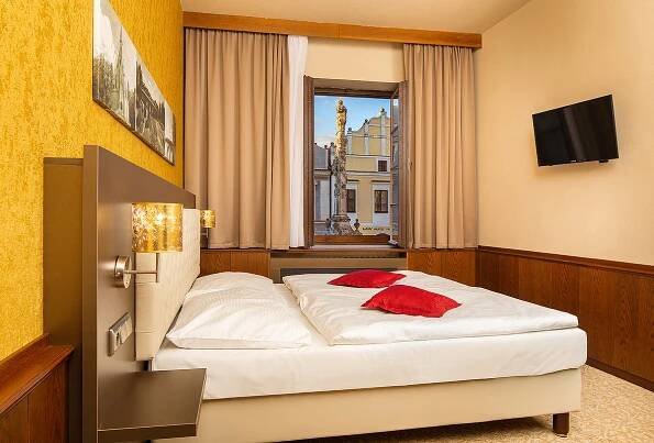 Relaxační pobyt se snídaní a masáží v malebném jihočeském Hotelu Zlatá hvězda Třeboň**** pro 2 osoby na 2 noci