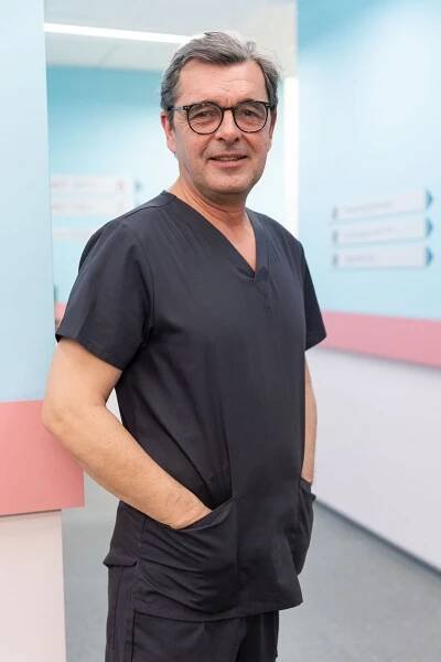 Peter Kočiš ako Staviarsky