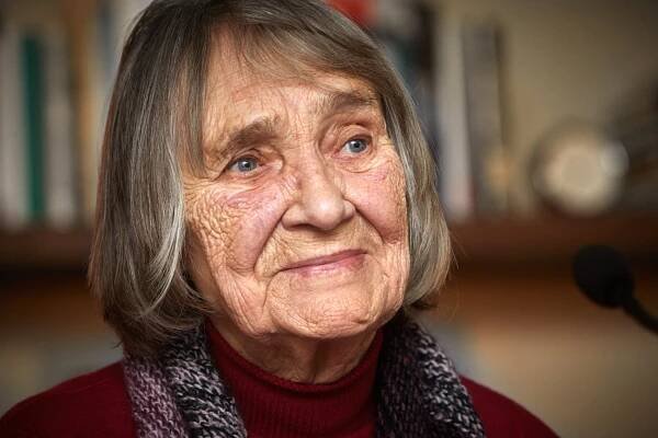 Dana Němcová: Děj se co děj, nemáte se čeho bát... (6. 12. 2021) - Fotogalerie - Knihovna Václava Havla
