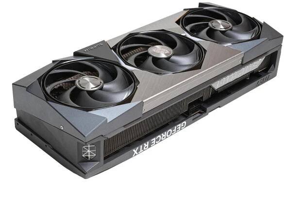 Test grafiky MSI GeForce RTX 5080 16G Suprim SOC. Mrazivě studená