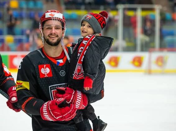 Mountfield HK, a.s. | Fotogalerie | Hráč | Lukáš Cingel