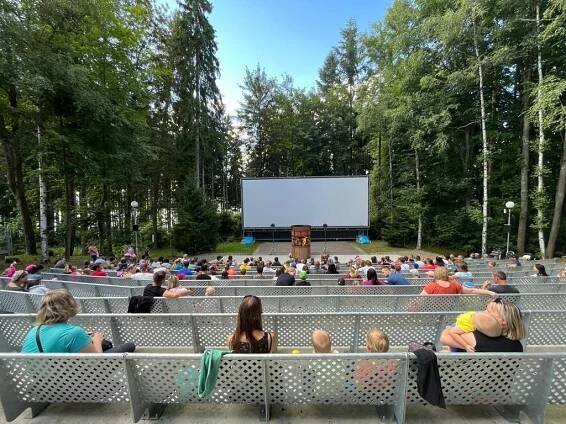 Letní kino Černá v Pošumaví foto 2