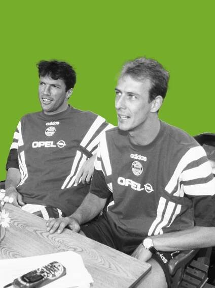 FC Bayern: Mario Basler (re) und Lothar Matth‰us (li) vom FC Bayern fotografiert am 23.07.2000 in Muenchen. Fuﬂball 1 Bundesliga FC Bayern M¸nchen Trainingslager im Spreewald ***