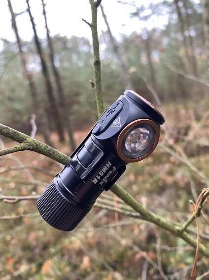 Nabíjecí čelovka Fenix HM51R Ruby V2.0 | BushcraftPortal.cz