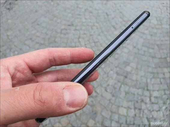 Huawei Nova 5T: fotograf se čtečkou na boku [recenze] – Mobinfo.cz