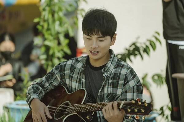 Cafe Midnight: Missing Honey - Z filmu - Yi-kyeong Lee