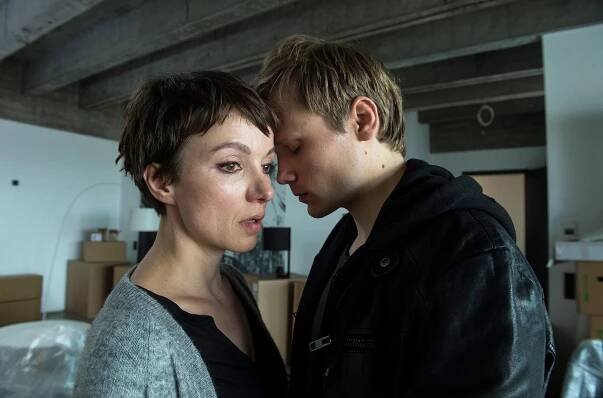 Místo činu - Mord Ex Machina - Z filmu - Julia Koschitz, Anton Spieker