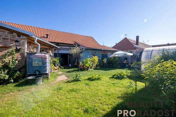 Prodej rodinného domu 3+kk v obci Krhovice /okr. Znojmo/ | REALITY PRORADOST s.r.o 