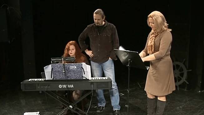 To je ale trio: A ve studiu dva!
