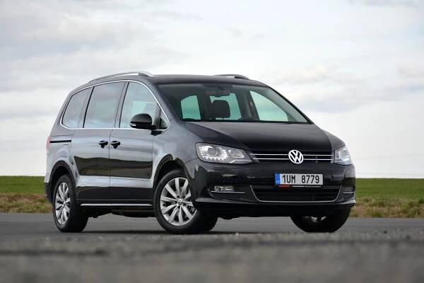 Ojetý VW Sharan umí být příšerná past. Najít hezký kus dá hodně práce, motor 1.4 TSI má mizernou pověst