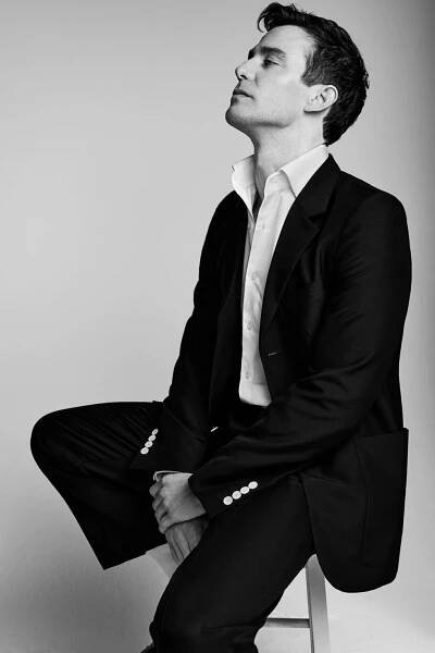 luke thompson benedict bridgerton