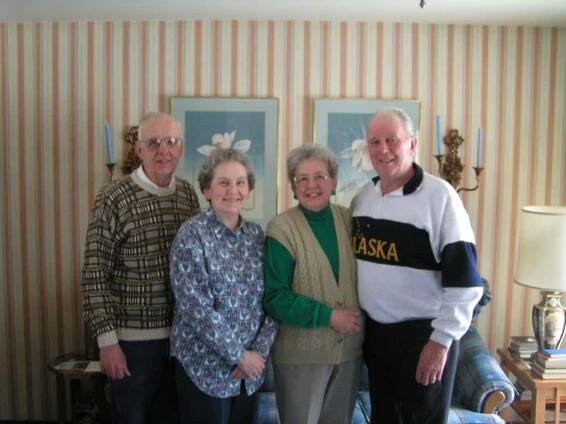 At home with descendants to Petter Arvid Patron and pictures of him and his family