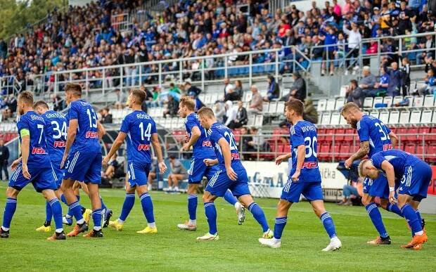 Plzeň jede do Olomouce, Sparta do Teplic