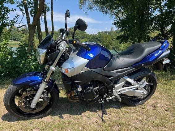 Suzuki GSR 600