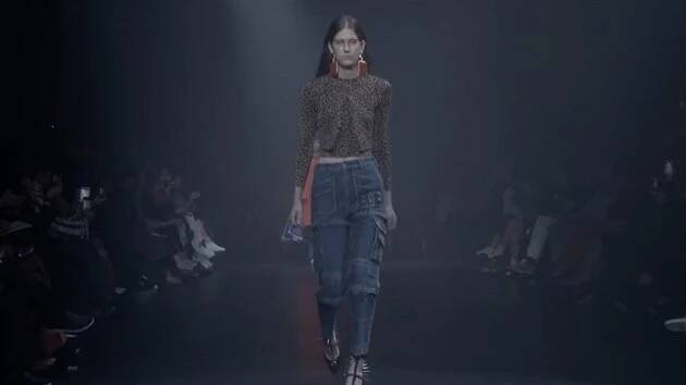 Pomyslnou hitparádu luxusu vyhrála Balenciaga. Kraluje módní branži - iDNES.cz