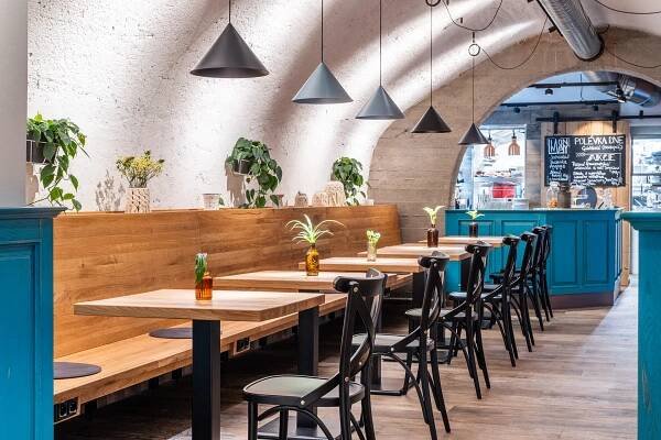 Vybavení bistra Nro 66 v Olomouci | Sargánek Interiors