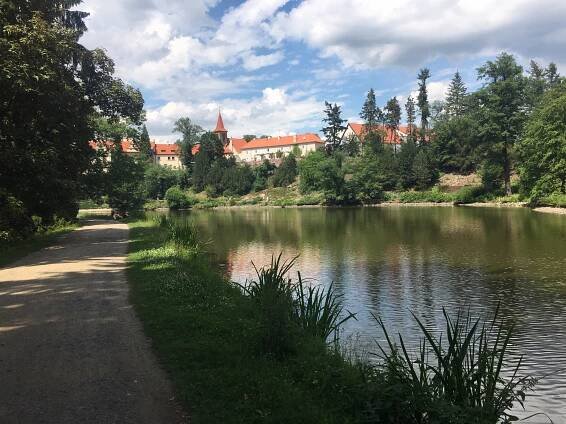 Zahrady přístupné veřejnosti, které byste měli navštívit II | Asenior.cz.cz