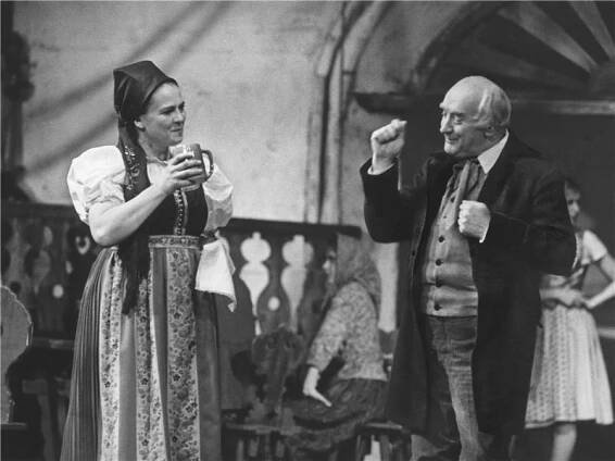 Naši furianti - 24.04.1970, Blažena Holišová (Markýtka), Bedřich Prokoš (Petr Dubský) Foto: Jaromír Svoboda