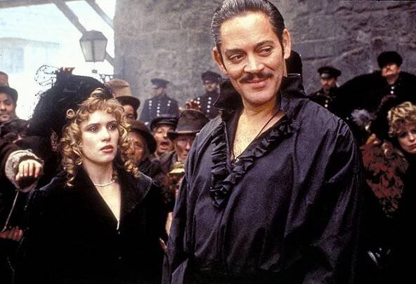 Mackie Messer - Z filmu - Raul Julia