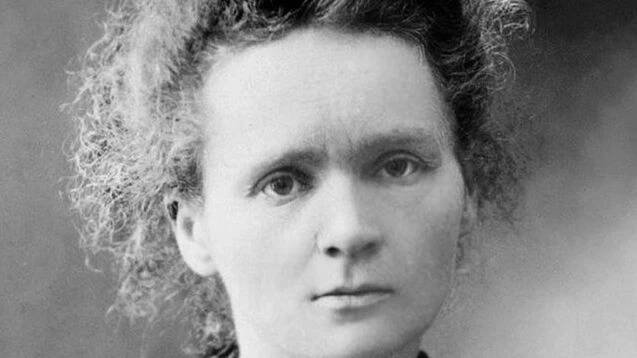 Ostatky Marie Curie exhumovali před 30 lety. Vypadá jako spící, tělo vydává záření. V rakvi má olovo - Médium.cz